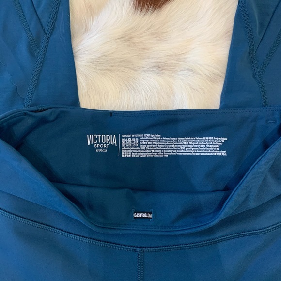 Like New Victoria’s Secret Sport Knockout Leggings - Picture 4 of 9